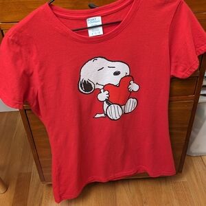 Snoopy Heart Tee Women's S Red Crew Neck Fan Favorite Short Sleeve T-shirt